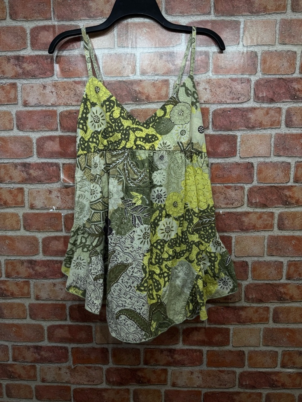 boho chic hippie babydoll Spaghetti-Strap asymmetrical hem green floral Top